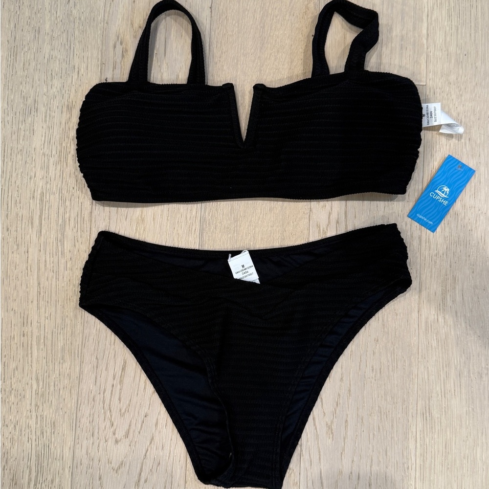 Black Scoop Neck Bikini Top & V-Front Standard Bottoms Set